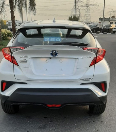 Toyota C HR 2022  White LHD Electric AT SUV 2WD view 12