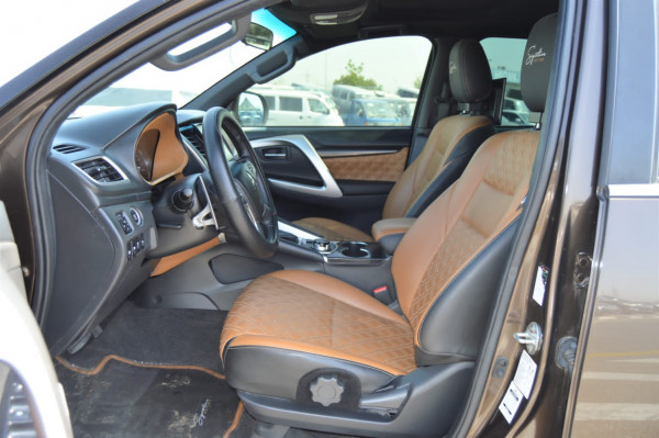 Mitsubishi Montero 2019  Brown LHD Petrol AT SUV 2WD view 20