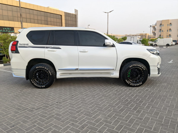 Toyota LAND CRUISER PRADO 2015  White LHD Petrol AT SUV 4WD view 2