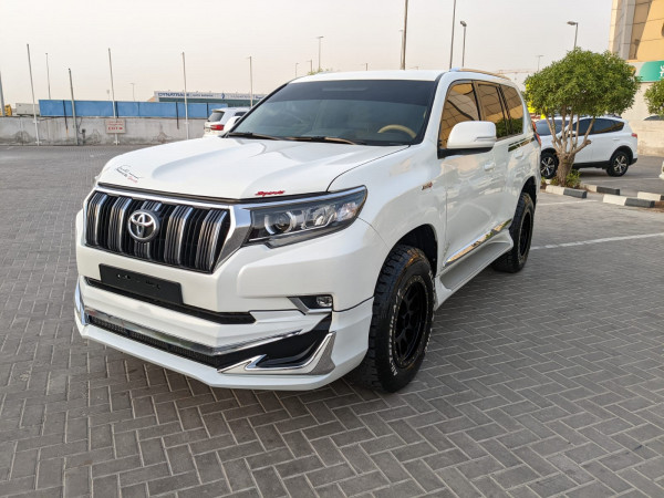 Toyota LAND CRUISER PRADO 2015  White LHD Petrol AT SUV 4WD view 8