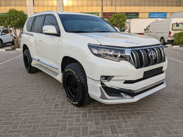 Toyota LAND CRUISER PRADO 2015  White LHD Petrol AT SUV 4WD view 18