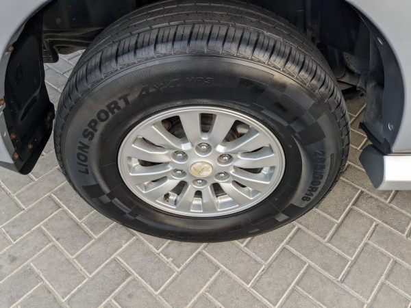 Mitsubishi Pajero 2010/ Silver LHD Gasoline AT SUV 4WD