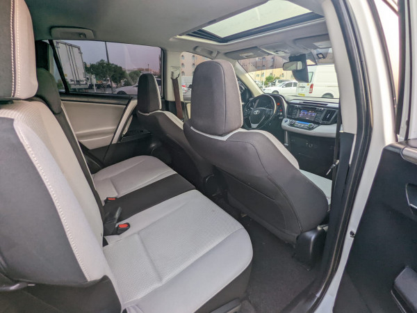 Toyota RAV 4 2018  White LHD Gasoline AT SUV 4WD view 7