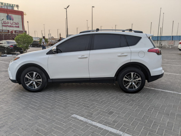 Toyota RAV 4 2018  White LHD Gasoline AT SUV 4WD view 11