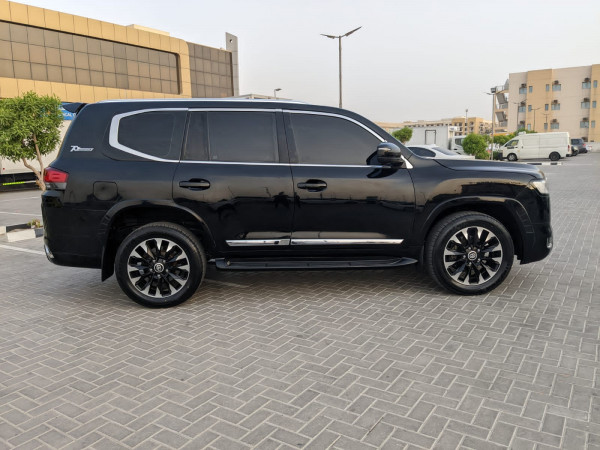 Toyota Land Cruiser 2013/ Black LHD Gasoline AT SUV 4WD