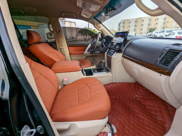Toyota Land Cruiser 2013/ Black LHD Gasoline AT SUV 4WD view 7