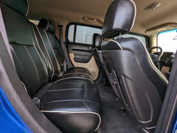 Hummer H3 2006  Blue Metallic LHD Petrol AT SUV 4WD view 4