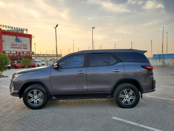Toyota Fortuner 2017  Grey LHD Petrol AT SUV 4WD view 5