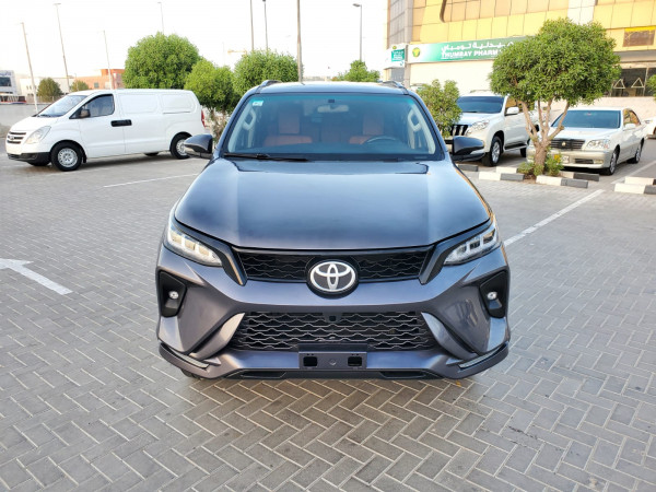 Toyota Fortuner 2017  Grey LHD Petrol AT SUV 4WD view 9