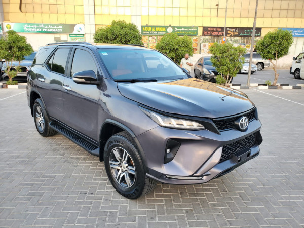 Toyota Fortuner 2017  Grey LHD Petrol AT SUV 4WD view 14