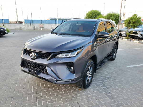 Toyota Fortuner 2017  Grey LHD Petrol AT SUV 4WD view 16