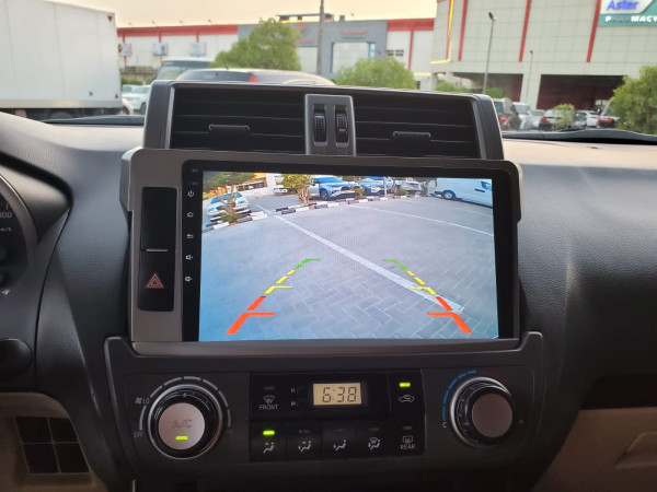 Toyota LAND CRUISER PRADO 2014  White LHD Petrol AT SUV 4WD view 6