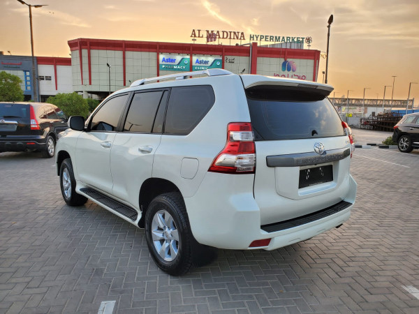 Toyota LAND CRUISER PRADO 2014  White LHD Petrol AT SUV 4WD view 14