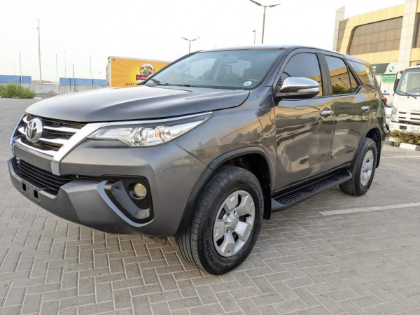 Toyota Fortuner 2016  Grey LHD Petrol AT SUV 4WD view 8