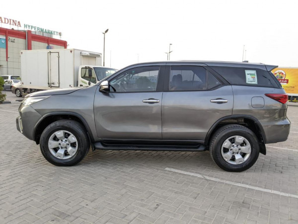 Toyota Fortuner 2016  Grey LHD Petrol AT SUV 4WD view 10