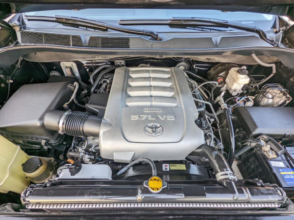Toyota Tundra 2019  Black LHD Petrol AT Pickup 4WD view 6