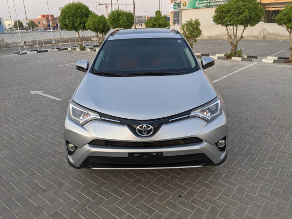 Toyota RAV 4 2016  Silver Metalic LHD Petrol AT SUV Other view 2