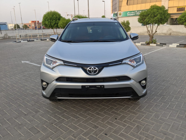 Toyota RAV 4 2016  Silver Metalic LHD Petrol AT SUV Other view 4