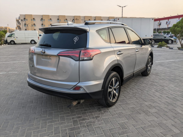 Toyota RAV 4 2016  Silver Metalic LHD Petrol AT SUV Other view 12