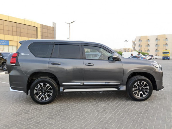 Toyota LAND CRUISER PRADO 2011  Grey LHD Petrol AT SUV 4WD view 3