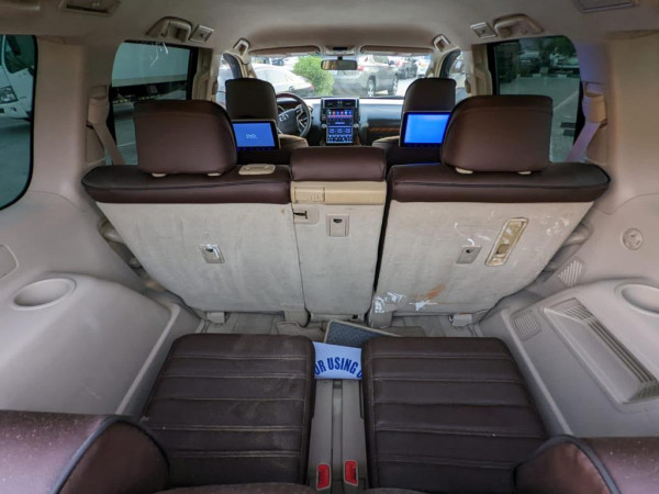 Toyota LAND CRUISER PRADO 2011  Grey LHD Petrol AT SUV 4WD view 5