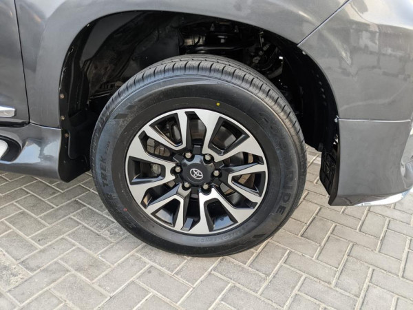 Toyota LAND CRUISER PRADO 2011  Grey LHD Petrol AT SUV 4WD view 11