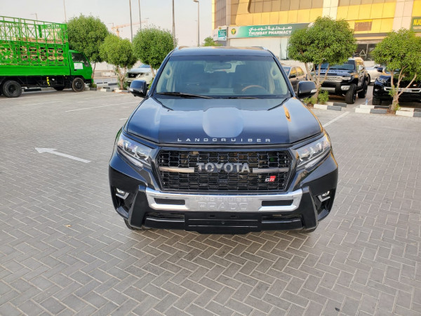 Toyota LAND CRUISER PRADO 2012  Black LHD Petrol AT SUV 4WD view 6