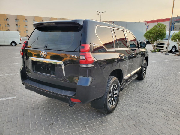 Toyota LAND CRUISER PRADO 2012  Black LHD Petrol AT SUV 4WD view 8