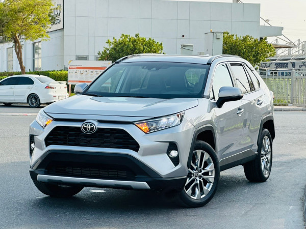 Toyota RAV 4 2022  Silver LHD Petrol AT SUV 4WD view 3