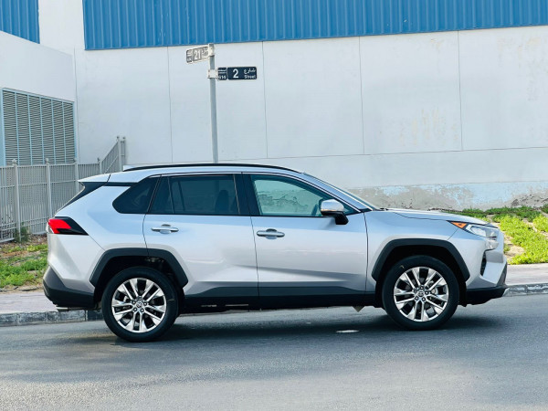 Toyota RAV 4 2022  Silver LHD Petrol AT SUV 4WD view 6