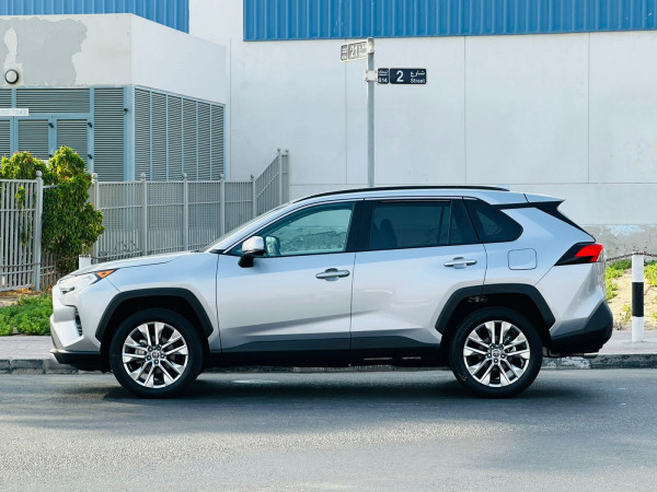 Toyota RAV 4 2022  Silver LHD Petrol AT SUV 4WD view 7