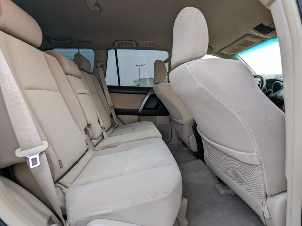 Toyota LAND CRUISER PRADO 2011  Silver LHD Petrol AT SUV 4WD view 6