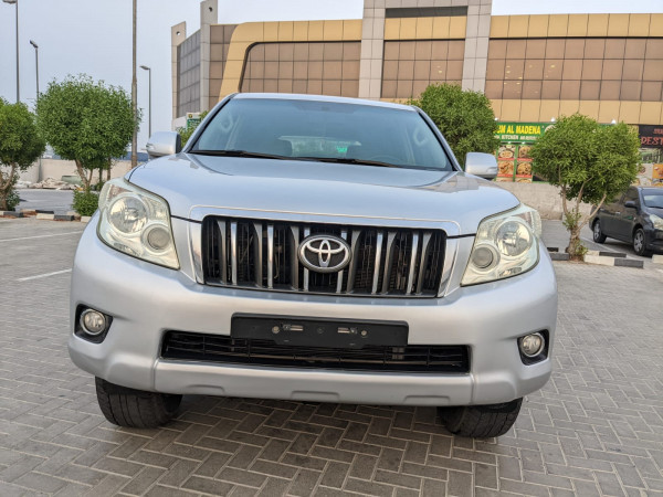 Toyota LAND CRUISER PRADO 2011  Silver LHD Petrol AT SUV 4WD view 10