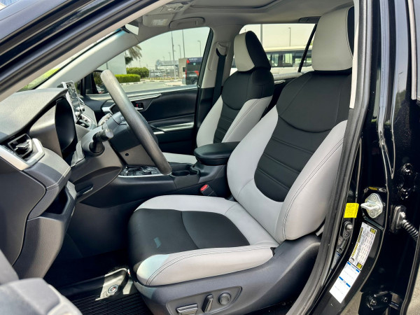 Toyota RAV 4 2019  Black LHD Hybrid AT SUV 4WD view 2