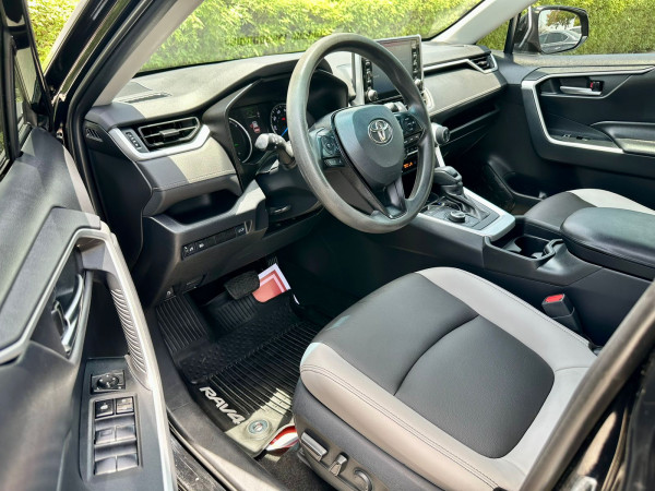 Toyota RAV 4 2019  Black LHD Hybrid AT SUV 4WD view 14