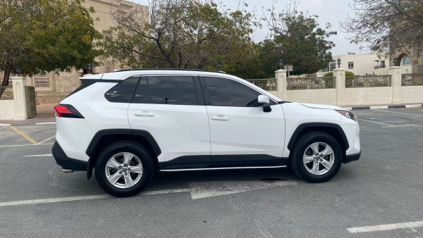Toyota RAV 4 2019  White LHD Petrol AT SUV 4WD view 7