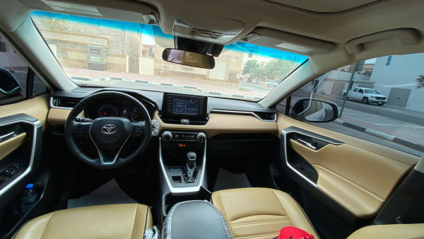 Toyota RAV 4 2019  White LHD Petrol AT SUV 4WD view 12
