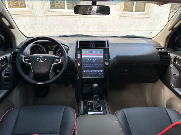 Toyota LAND CRUISER PRADO 2011  Black LHD Petrol AT SUV 4WD view 8
