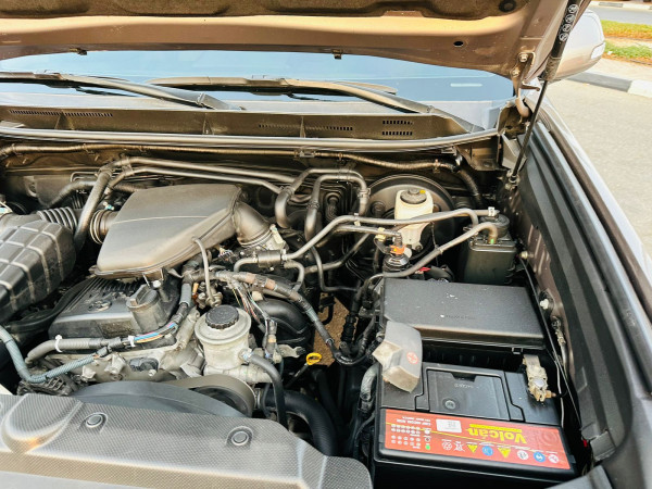 Toyota LAND CRUISER PRADO 2012  Bronze LHD Petrol AT SUV 4WD view 15