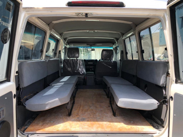 Toyota Land Cruiser HardTop 2010/ White RHD Diesel MT SUV 4WD view 5