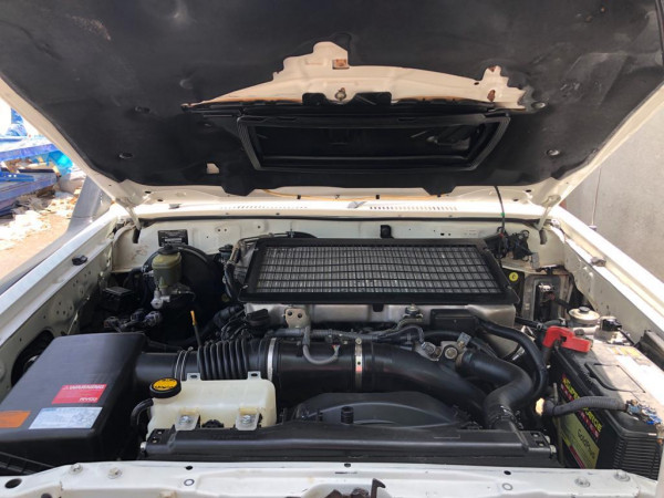 Toyota Land Cruiser HardTop 2010/ White RHD Diesel MT SUV 4WD view 9