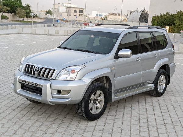Toyota LAND CRUISER PRADO 2007  Silver LHD Petrol AT SUV 4WD view 2