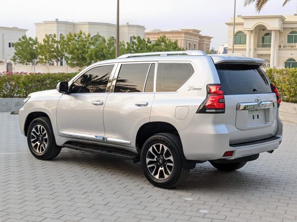 Toyota LAND CRUISER PRADO 2011  Silver LHD Petrol AT SUV 4WD view 2