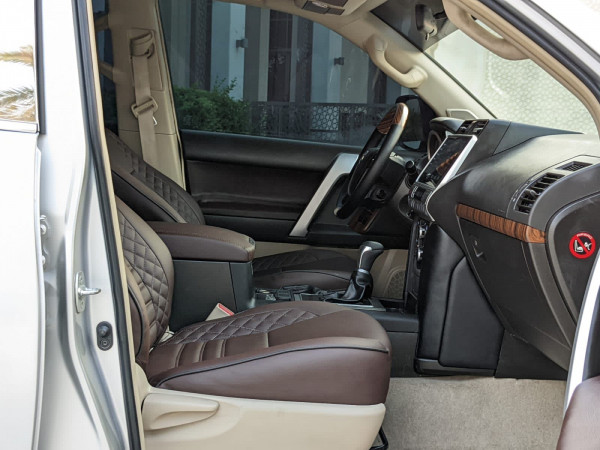 Toyota LAND CRUISER PRADO 2011  Silver LHD Petrol AT SUV 4WD view 7