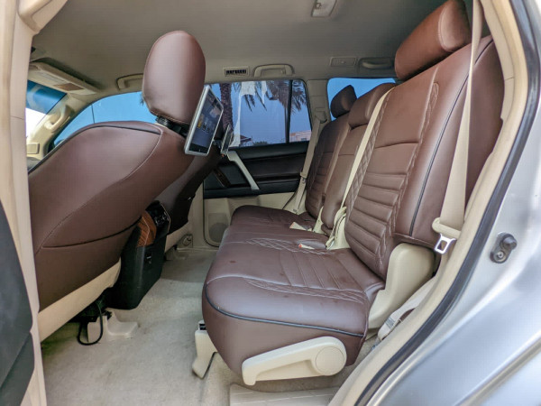 Toyota LAND CRUISER PRADO 2011  Silver LHD Petrol AT SUV 4WD view 10