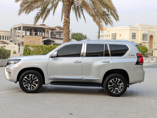 Toyota LAND CRUISER PRADO 2011  Silver LHD Petrol AT SUV 4WD view 18