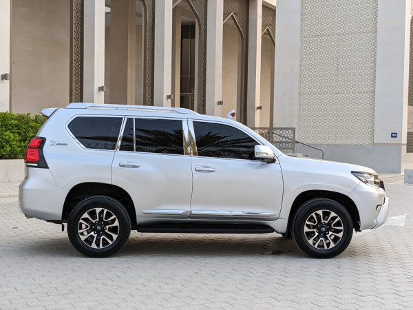 Toyota LAND CRUISER PRADO 2011  Silver LHD Petrol AT SUV 4WD view 22