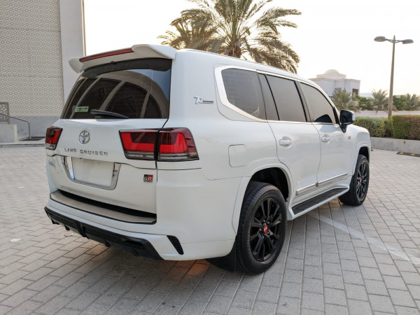 Toyota Land Cruiser 2014  White LHD Petrol AT SUV 4WD view 20