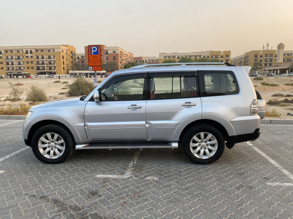 Mitsubishi Pajero 2009  Silver LHD Petrol AT SUV 4WD view 15