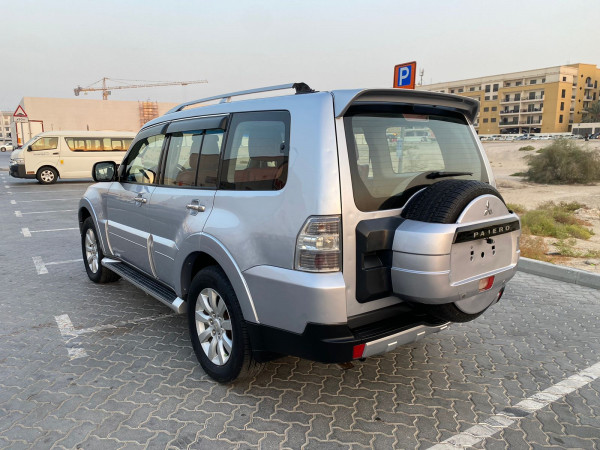 Mitsubishi Pajero 2009  Silver LHD Petrol AT SUV 4WD view 17